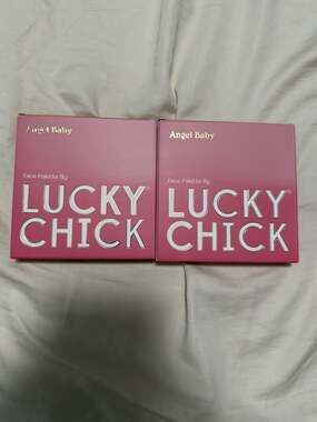2 Lucky Chick Daydreams Eyeshadow Palette Full Size 6g
